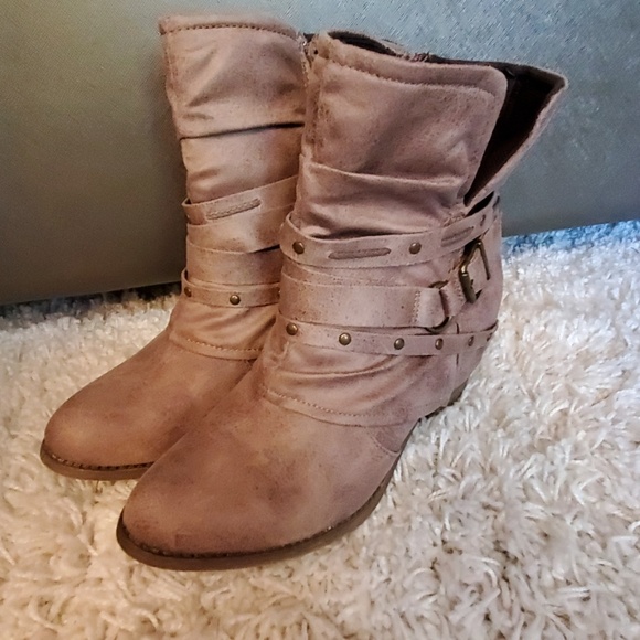 Booties - Picture 1 of 4